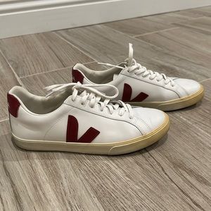 Veja Women’s Sneakers - white / burgundy